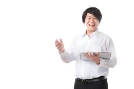 アドバイスしようとしている男性